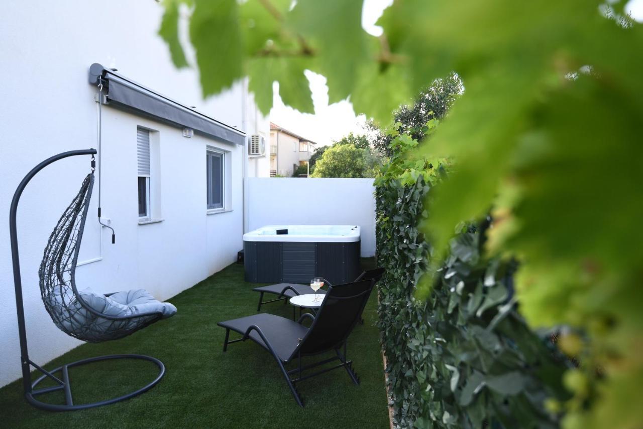 Garden Apartment Leoma With Free Parking! 자다르 외부 사진