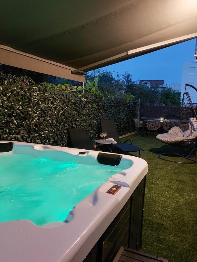Garden Apartment Leoma With Free Parking! 자다르 외부 사진